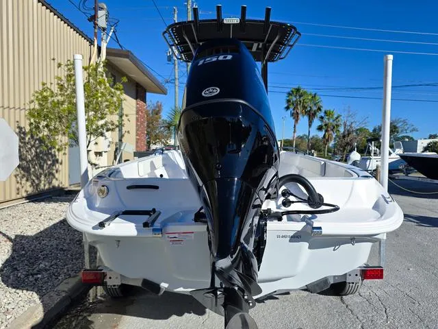 Slide: The Image of ALK 2 Powerboats 22CRX 2025 - 13