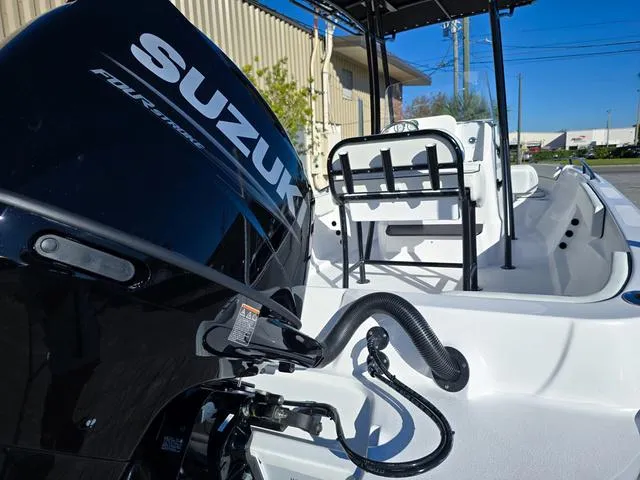 Slide: The Image of ALK 2 Powerboats 22CRX 2025 - 14