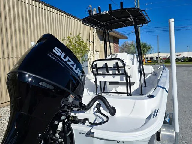 Slide: The Image of ALK 2 Powerboats 22CRX 2025 - 15