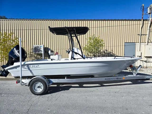 Slide: The Image of ALK 2 Powerboats 22CRX 2025 - 20