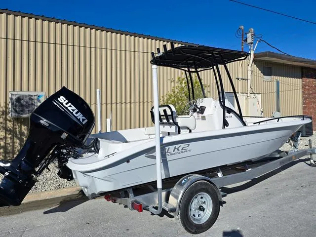 Slide: The Image of ALK 2 Powerboats 22CRX 2025 - 3