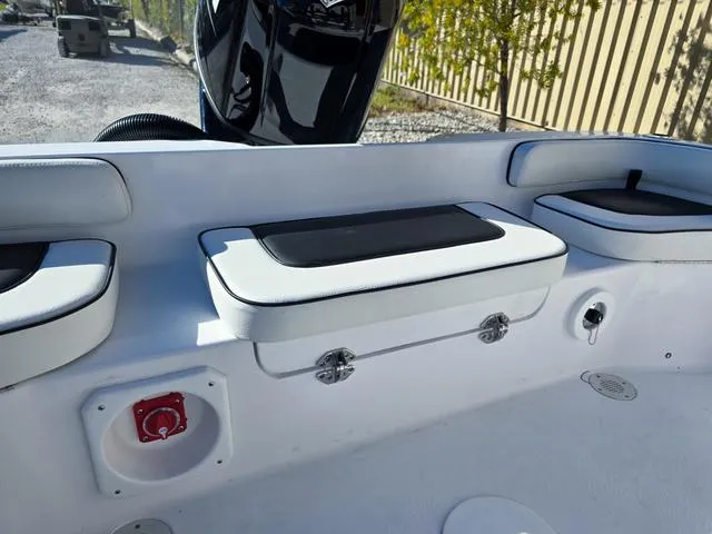 Slide: The Image of ALK 2 Powerboats 22CRX 2025 - 30