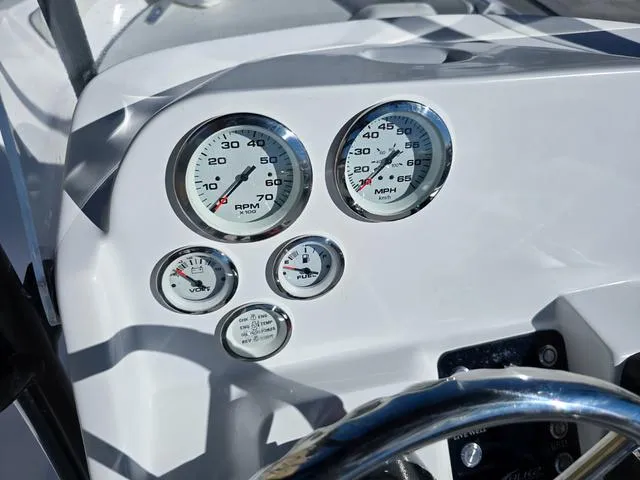 Slide: The Image of ALK 2 Powerboats 22CRX 2025 - 34