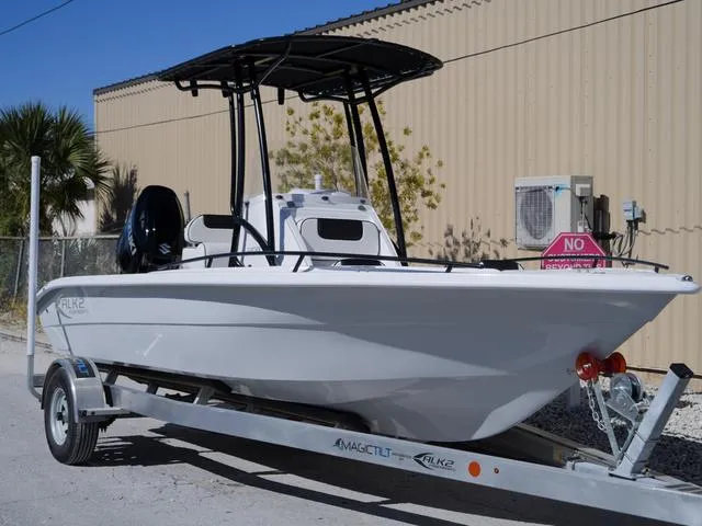 Slide: The Image of ALK 2 Powerboats 22CRX 2025 - 36