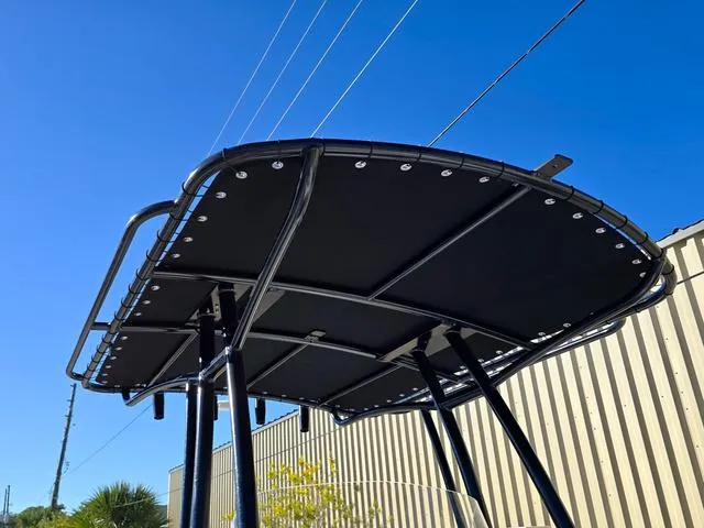 Slide: The Image of ALK 2 Powerboats 22CRX 2025 - 6