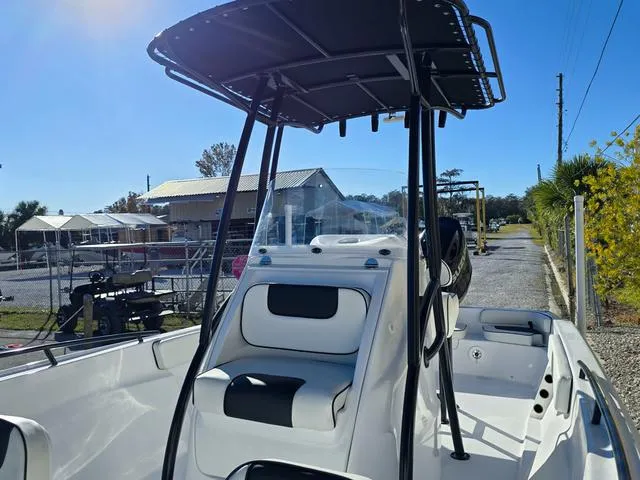 Slide: The Image of ALK 2 Powerboats 22CRX 2025 - 7