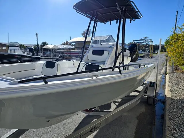 Slide: The Image of ALK 2 Powerboats 22CRX 2025 - 9