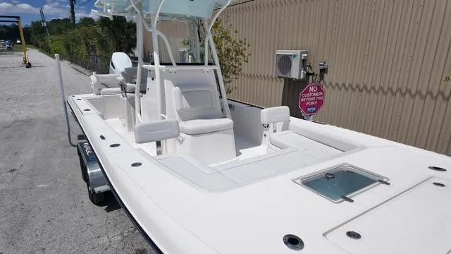 Slide: The Image of Sea Born FX25 LE 2025 - 15