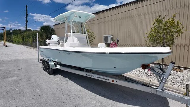 Slide: The Image of Sea Born FX25 LE 2025 - 16