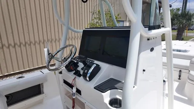 Slide: The Image of Sea Born FX25 LE 2025 - 24