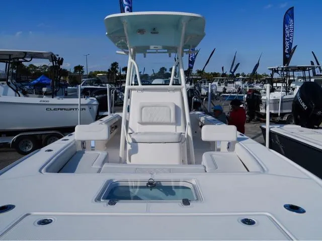 Slide: The Image of Sea Born FX25 LE 2025 - 33