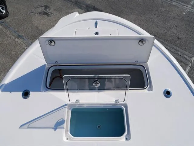 Slide: The Image of Sea Born FX25 LE 2025 - 34