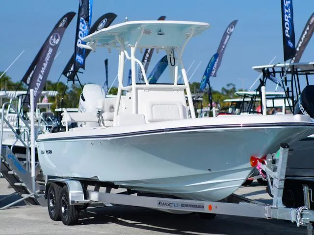 Slide: The Image of Sea Born FX25 LE 2025 - 36