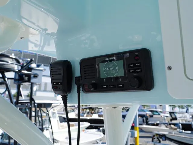 Slide: The Image of Sea Born FX25 LE 2025 - 43