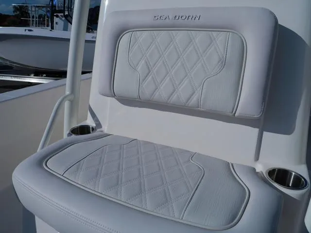 Slide: The Image of Sea Born FX25 LE 2025 - 59