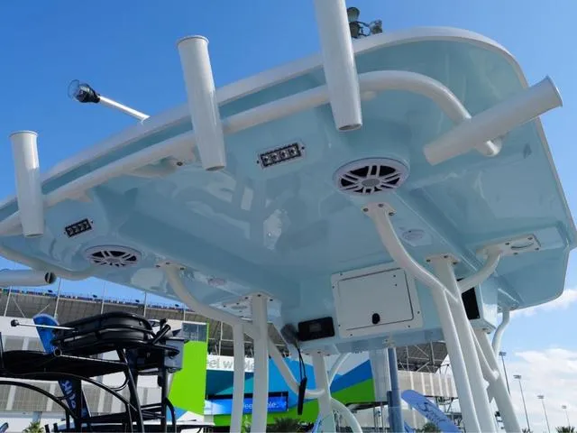 Slide: The Image of Sea Born FX25 LE 2025 - 6