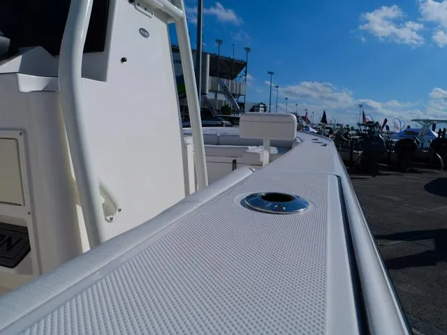 Slide: The Image of Sea Born FX25 LE 2025 - 65