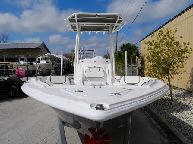 Slide: The Image of ALK 2 Powerboats 22CRS - GPS - STEREO 2025 - 10