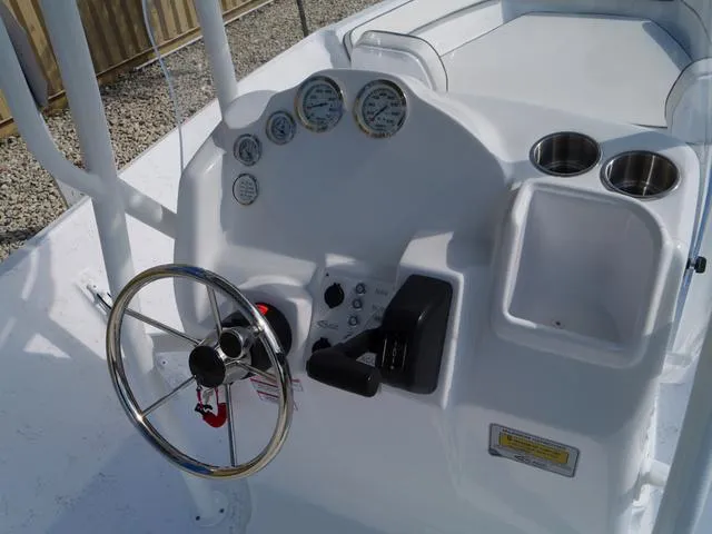 Slide: The Image of ALK 2 Powerboats 22CRS - GPS - STEREO 2025 - 22