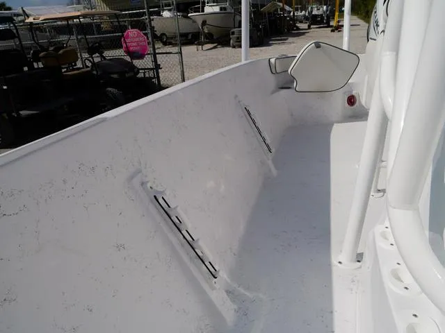 Slide: The Image of ALK 2 Powerboats 22CRS - GPS - STEREO 2025 - 27