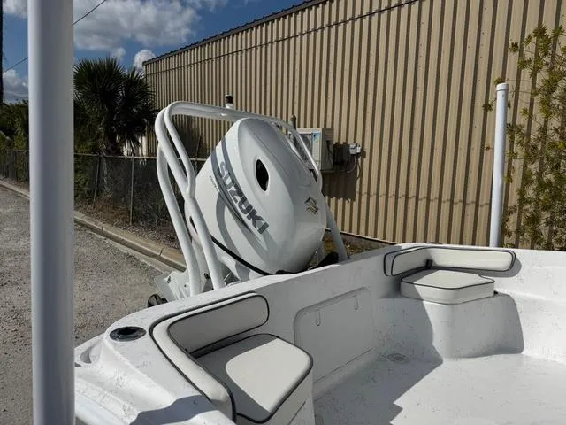 Slide: The Image of ALK 2 Powerboats 22CRS - GPS - STEREO 2025 - 3