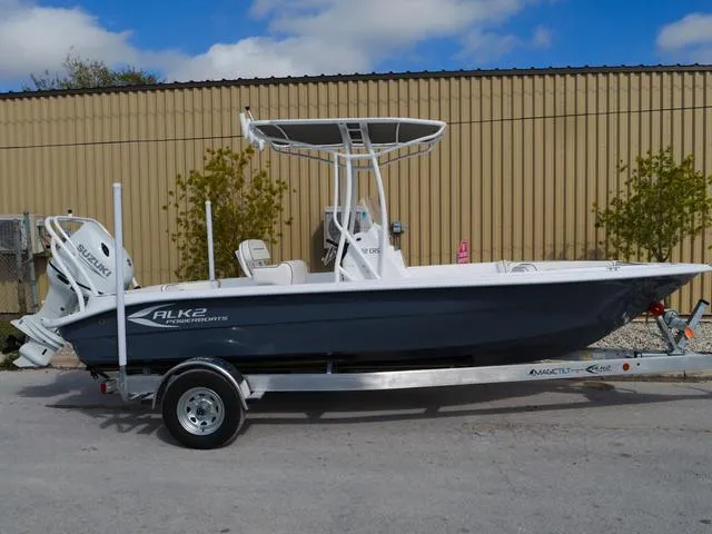 Slide: The Image of ALK 2 Powerboats 22CRS - GPS - STEREO 2025 - 32