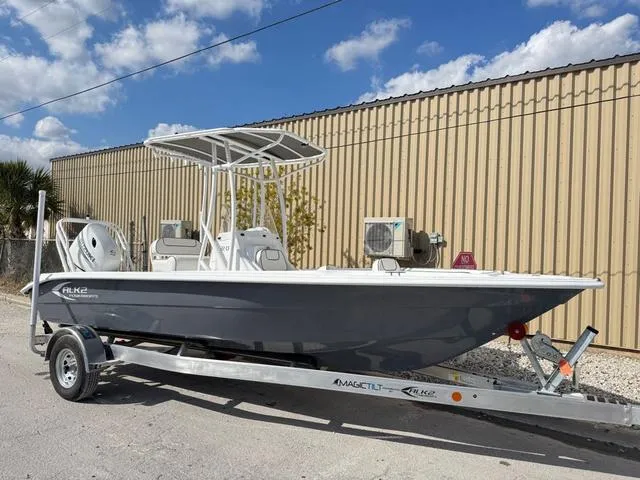 Slide: The Image of ALK 2 Powerboats 22CRS - GPS - STEREO 2025 - 33