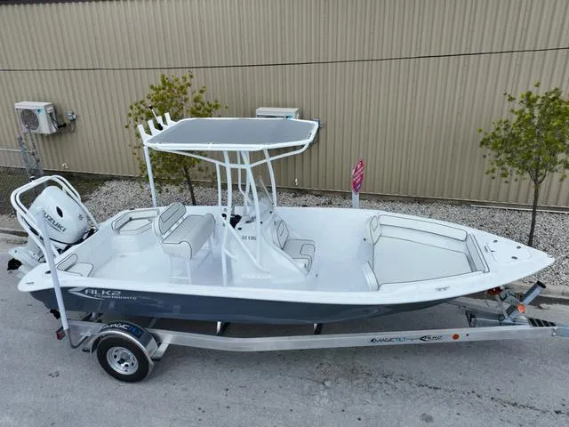 Slide: The Image of ALK 2 Powerboats 22CRS - GPS - STEREO 2025 - 7