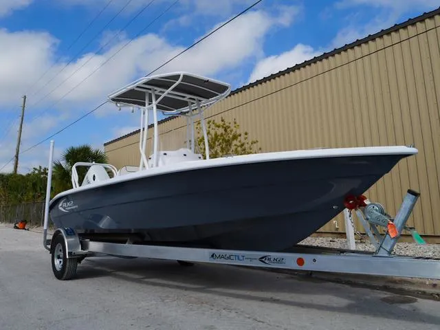 Slide: The Image of ALK 2 Powerboats 22CRS - GPS - STEREO 2025 - 8