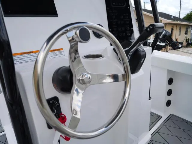 Slide: The Image of Polar 220 CC - Simrad 9 - Stereo 2025 - 21