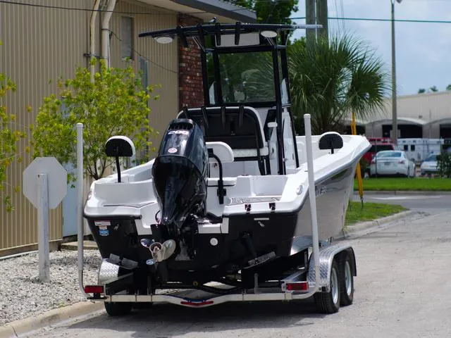 Slide: The Image of Polar 220 CC - Simrad 9 - Stereo 2025 - 6