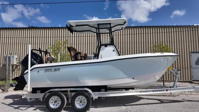 Slide: The Image of Polar 220 CC Simrad 9, Stereo, Ski Bar 2025 - 13