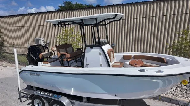 Slide: The Image of Polar 220 CC Simrad 9, Stereo, Ski Bar 2025 - 22