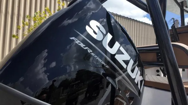 Slide: The Image of Polar 220 CC Simrad 9, Stereo, Ski Bar 2025 - 38