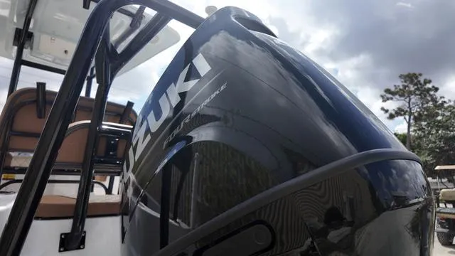 Slide: The Image of Polar 220 CC Simrad 9, Stereo, Ski Bar 2025 - 39