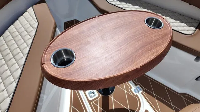 Slide: The Image of Polar 220 CC Simrad 9, Stereo, Ski Bar 2025 - 4