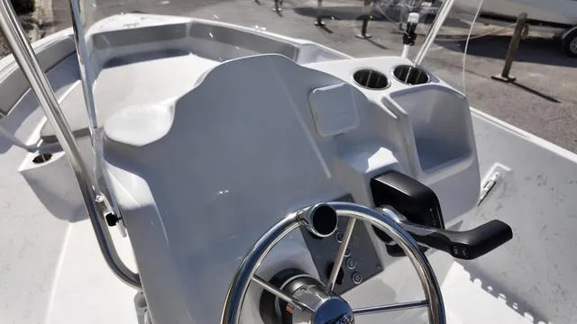 Slide: The Image of ALK 2 Powerboats 22CRS BIMINI 2025 - 28