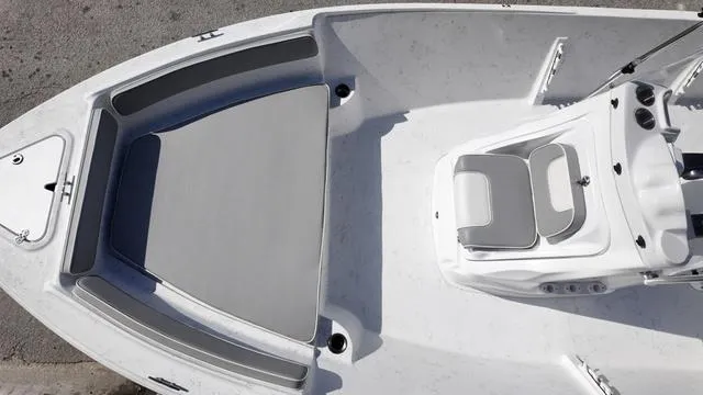 Slide: The Image of ALK 2 Powerboats 22CRS BIMINI 2025 - 3