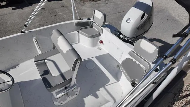 Slide: The Image of ALK 2 Powerboats 22CRS BIMINI 2025 - 4