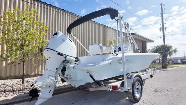 Slide: The Image of ALK 2 Powerboats 22CRS BIMINI 2025 - 5