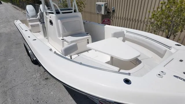 Slide: The Image of Sea Born LX26LE 2025 - 18