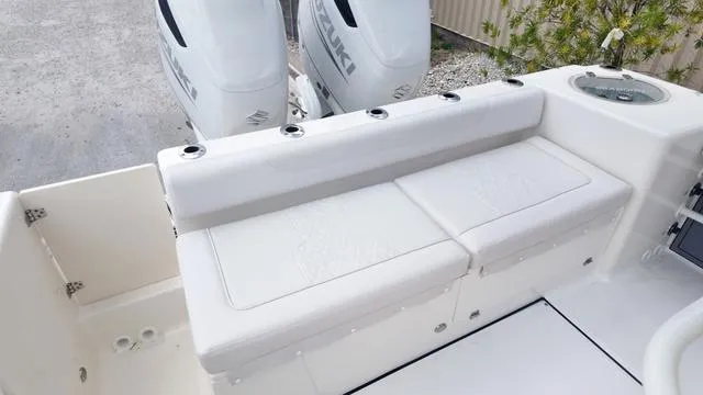 Slide: The Image of Sea Born LX26LE 2025 - 2