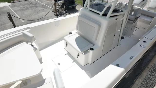 Slide: The Image of Sea Born LX26LE 2025 - 25