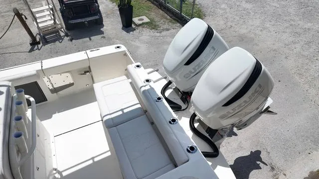 Slide: The Image of Sea Born LX26LE 2025 - 28