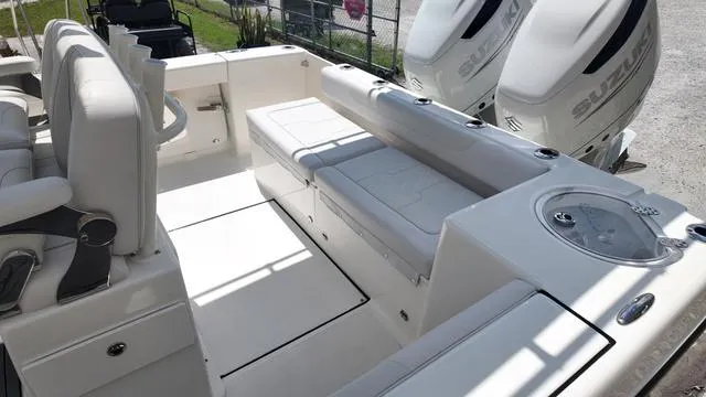 Slide: The Image of Sea Born LX26LE 2025 - 31