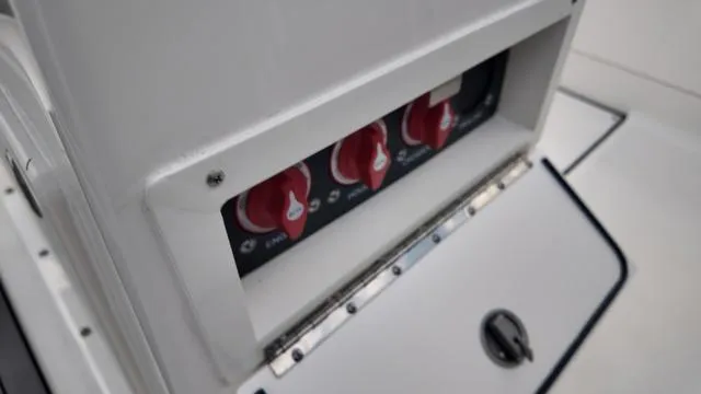 Slide: The Image of Sea Born LX26LE 2025 - 36