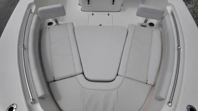 Slide: The Image of Sea Born LX26LE 2025 - 9