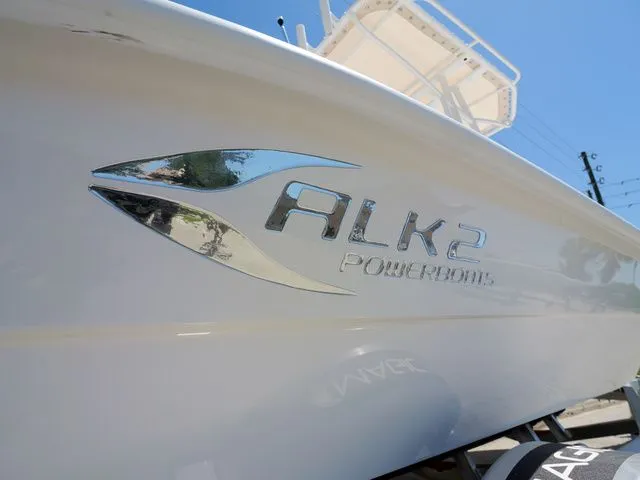 Slide: The Image of ALK 2 Powerboats 22CRX - Kicker Stereo - Simrad 9 2025 - 11