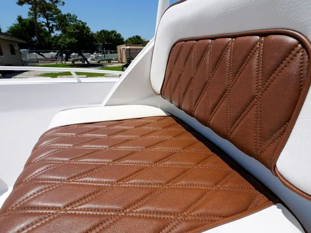 Slide: The Image of ALK 2 Powerboats 22CRX - Kicker Stereo - Simrad 9 2025 - 12