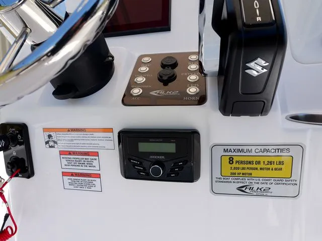 Slide: The Image of ALK 2 Powerboats 22CRX - Kicker Stereo - Simrad 9 2025 - 16